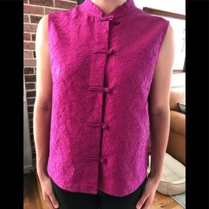 Eileen Fisher mandarin collar crinkly top.